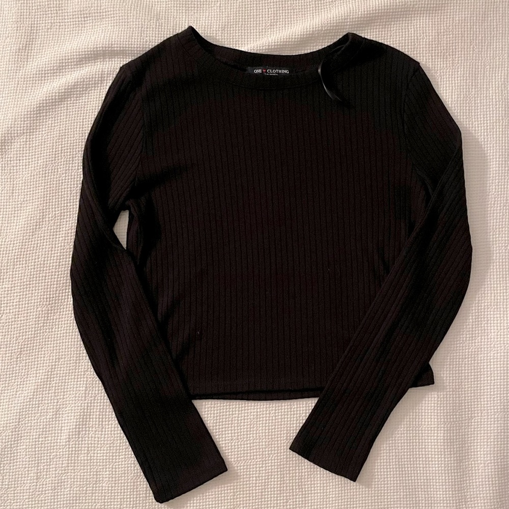 Black Ribbed Tee